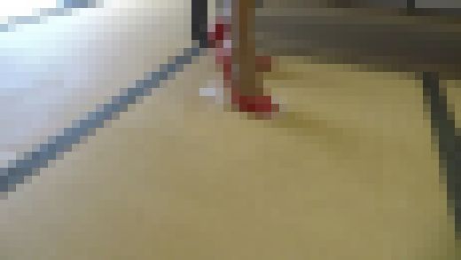 ハイヒールで畳の掃除　サンプル画像1