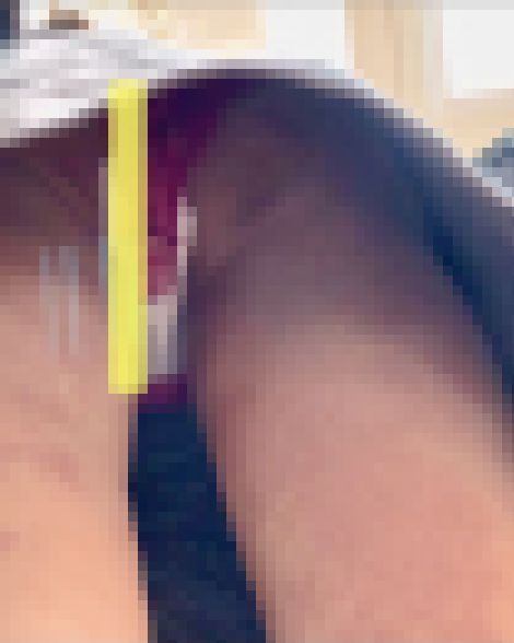 完全オリジナル素人逆さ撮り！めくりバレあり！ワンピースを着た生脚、生パンティーの人妻(熟女)さん達に特攻しました！57号機(スマ　サンプル画像3