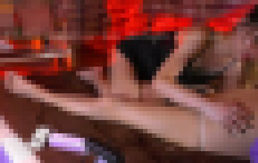 乳首チラメンズエステ！指先はい回るフェザーで焦らされパウダー最高　サンプル画像2