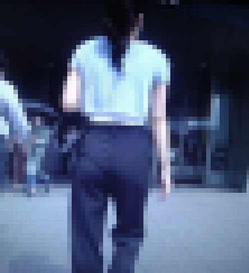 スタイル抜群美しい美少女の歩く後ろ姿 サンプル画像2