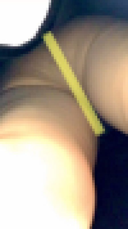 完全オリジナル素人逆さ撮り！マニア向け！人妻(熟女)OLさん達に特攻したら補正下着に撃墜されました。59号機(スマホ撮り)　サンプル画像1