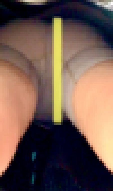 完全オリジナル素人逆さ撮り！マニア向け！人妻(熟女)OLさん達に特攻したら補正下着に撃墜されました。59号機(スマホ撮り)　サンプル画像3