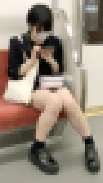 オシャレなショートカットお姉さんをこっそり撮影（後編）　サンプル画像1