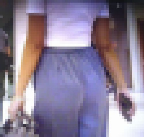 超絶クビレ絶景からの美巨乳プリ尻スタイル抜群美女が歩いてるよ　サンプル画像2