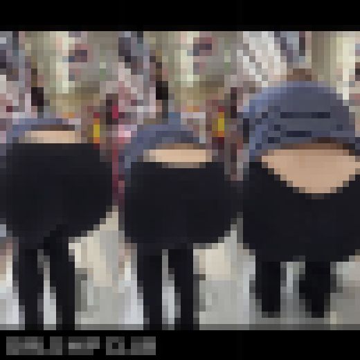 【黒スキニーデニム】ムチムチの下半身を強調するお姉さん6　サンプル画像1