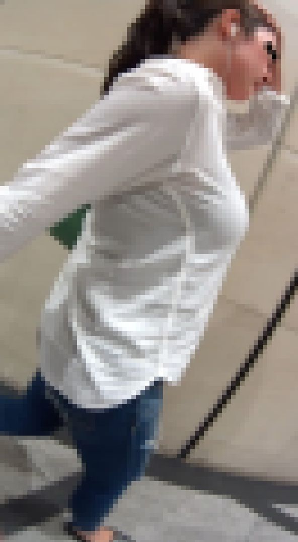 爆乳が揺れるお姉さん サンプル画像