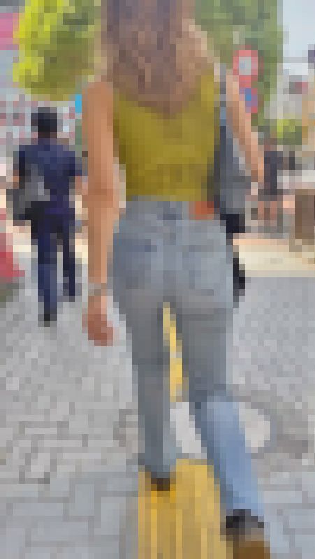170センチ台の長身美ボディにデカい美巨尻をクネらせて男を挑発! 下品なデニムスタイルお姉さん編 サンプル画像