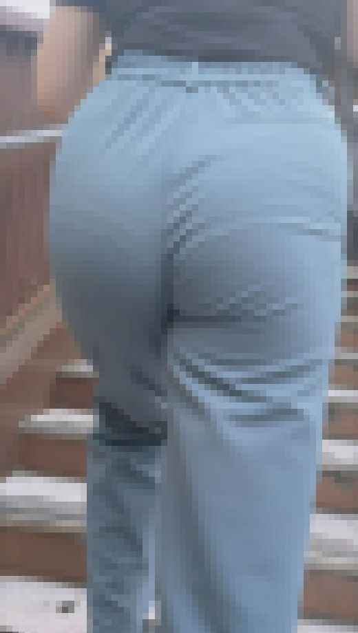 自慢の肉感ムッチリボディとズッシリ爆尻＋パンティラインまで見せつけて会社の外でも男を挑発！ 下品なパンツスーツＯＬ編　サンプル画像2