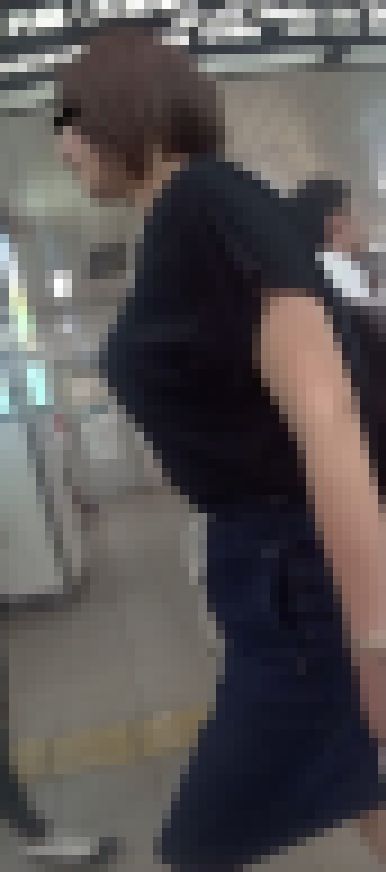 何度見てもすごいロケット乳お姉さん! サンプル画像