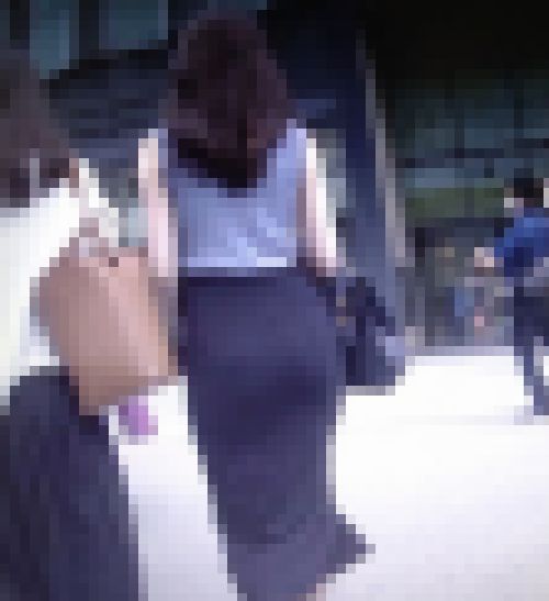 美しすぎる女子大生はルックスも、クビレも、美巨尻も、美巨乳も全てが超ハイスペックで歩く姿がエロい サンプル画像
