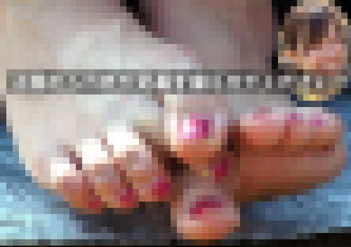 正面から爪先や足裏を撮らせてください！　サンプル画像1