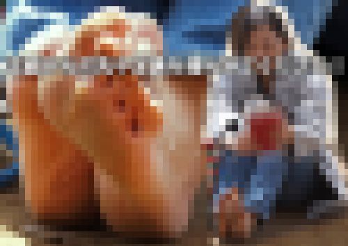 正面から爪先や足裏を撮らせてください！　サンプル画像3