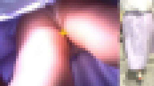 064ロングスカートの美人OLお姉さんとコスプレ系JDお姉さんをじっくり逆さ撮り！　サンプル画像2