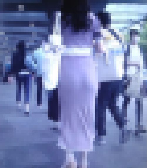 超スタイル抜群のお嬢様系清楚美女がタイトワンピでプリプリの美尻強調して歩いてるよ サンプル画像