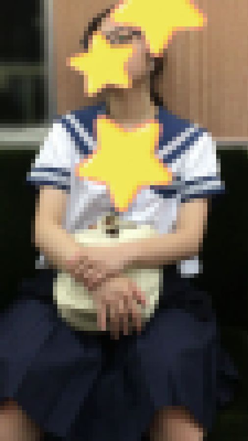 【セーラー服少女！私服少女！】見つめていたい！　サンプル画像1