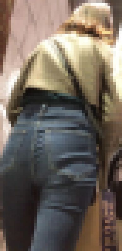 015 茶髪女子大生の履きすぎてほつれたスキニー尻 サンプル画像