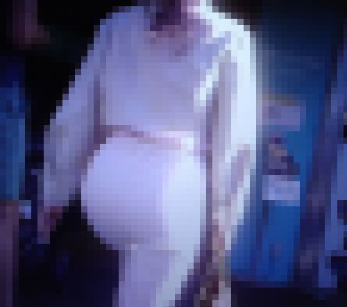 セレブ系の雰囲気抜群の超絶美女が、ピタパン履いて美巨尻プリプリクネらさせて歩いてるよ サンプル画像