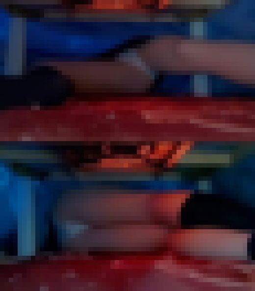 ②【こたつの中で下半身をひたすら撮っただけ】姪っ子版 生脚 黒＆白パンティ編　サンプル画像2