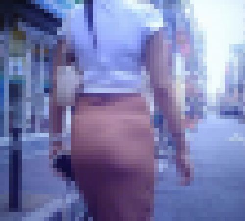 超イケイケお姉さんのピタピタスカート姿がエロい　サンプル画像2