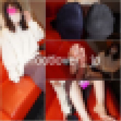 【画像＋動画】２３才エステ勤務さんの蒸れた色違いソックス！残り香素足！パンチラ！ サンプル画像