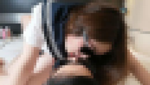 私の匂いで逝きなさい♡チア部女子大生の蒸れたエロメスの匂いをたっぷり嗅がされながら、騎乗位＆正常位で生ハメ変態中出し　サンプル画像1