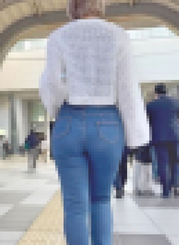 フィットネスで作り上げた自慢の美巨尻を朝から元気にムニュらせて男を挑発! 下品なタイトデニム お姉さん編 サンプル画像