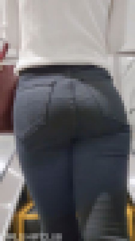 【黒スキニーデニム】デカ尻お姉さんのエスカ サンプル画像