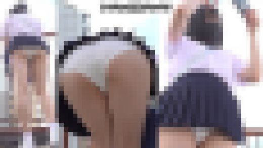 パンツ丸見え、公然ワイセツなクソミニJ.Kの生態観察（2） いつでもパンチラ、尻全開でクイコミ直し編 サンプル画像