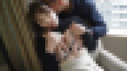 専業主婦をしている清楚な28歳人妻が色白美巨乳の体を他人棒で突かれ繰り返し絶頂　サンプル画像1