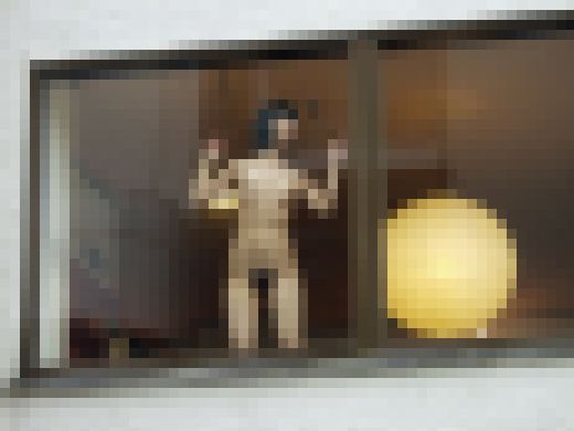 ◆素人投稿動画 file05 おソ●屋さんで全裸→スケスケでお弁当屋さんへ→全裸宅配ピザ受取り 出会い系でゲットした千●田区●お　サンプル画像2