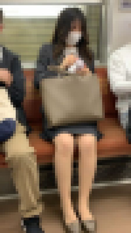 同僚と帰宅するパンスト美脚OL サンプル画像