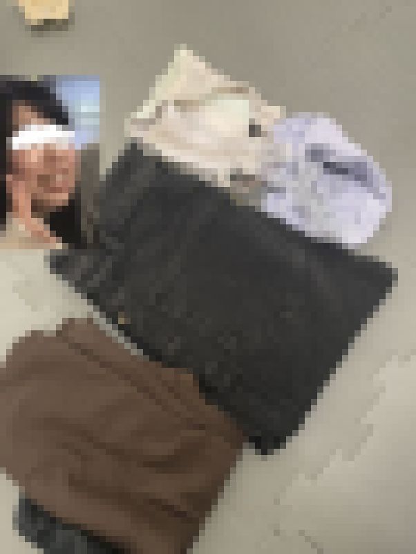 ジム更衣室内下着（3名分） サンプル画像