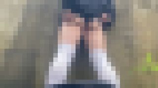 【おなニーハイ！１００％！！①】　ニーハイでオナニー自撮り　雨の住宅街や人の少ない公園などの野外も！！ サンプル画像