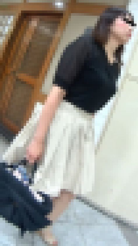 美人OLのかなりエロいカラダ!爆乳ニットがブルンブルン! サンプル画像