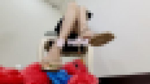 サンダルでぬいぐるみ踏みながら言葉攻め　サンプル画像1