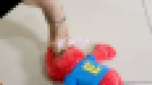 サンダルでぬいぐるみ踏みながら言葉攻め　サンプル画像2