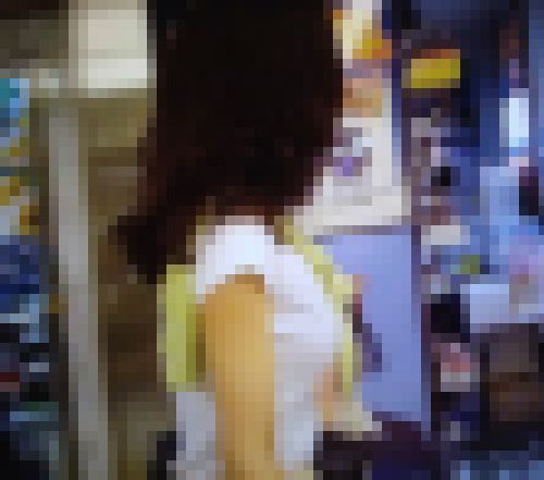 芸能人クラスの超絶美女が美巨乳突き出して横チチ強調して歩いてるよ サンプル画像3