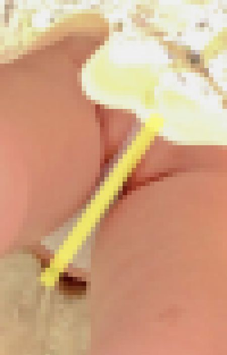 完全オリジナル素人逆さ撮り!スペック高め!生脚でお堅そうな美人メガネの真面目そうな人妻さんに特攻しました。78号機(スマホ撮り) サンプル画像1