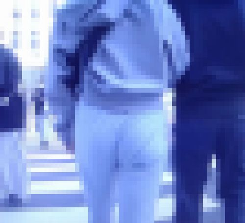 超スタイル抜群の美女がピタピタジョガーパンツ履いて超美尻を強調させて歩いてるよ　サンプル画像2