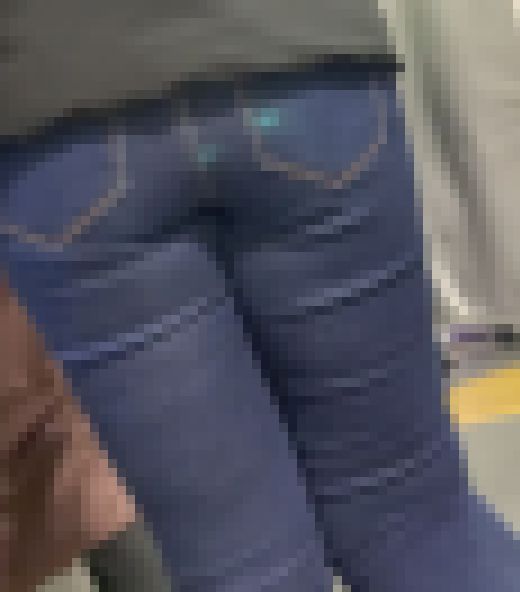 061 ピッタリと張り付くスキニーエロヒップ　サンプル画像2