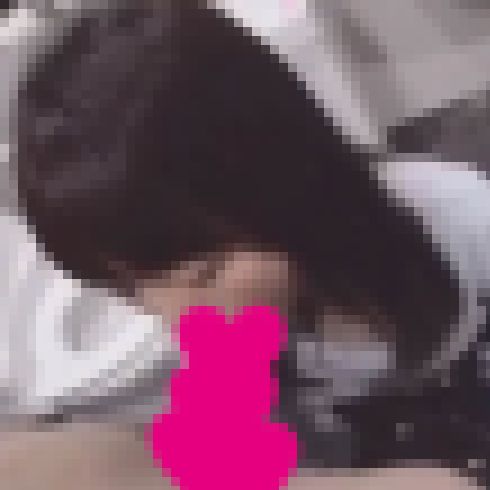 【シリーズ②】陥没乳首がエロすぎる専門学生♪多目的トイレでパパ活♪フェラと手マンセット♪　サンプル画像2