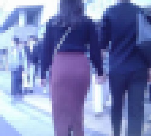 清楚系の激カワ美女がタイトスカート履いてお尻ピタつかせて歩いてるよ　サンプル画像2