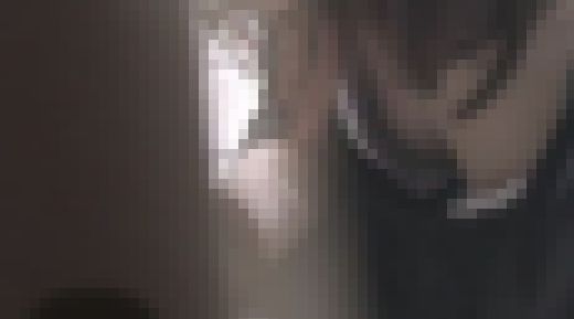 乳首ちら 無防備な胸元を狙った絶対乳首GET【神アングル】　08　サンプル画像1