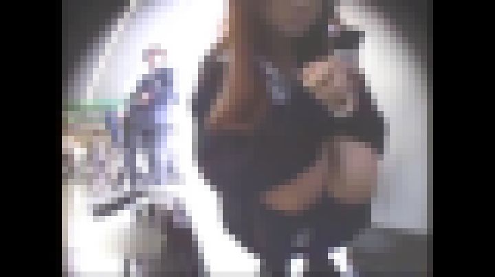 【素人パンチラ】ちょっとギャル入ってます サンプル画像