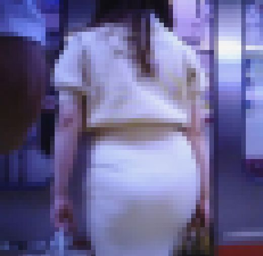 エレガント清楚系美女がタイトスカート履いてめっちゃ大きなお尻突き出して歩いてるよ　サンプル画像2