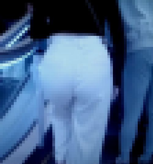 スタイル抜群の清楚系美少女がピタパン履いてクビレラインからの超美巨尻パンパンにさせて尻ワレメ強調して歩いてるよ　サンプル画像3