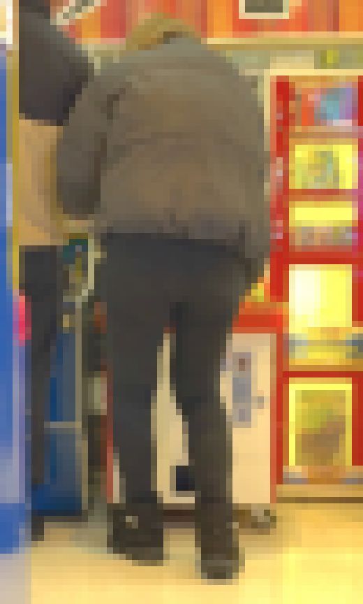 【20代ママの巨尻】種付け適齢期の黒スキニー巨尻　産みたてなのにケツを突き出し妄想立ちバックw【4K】　サンプル画像3