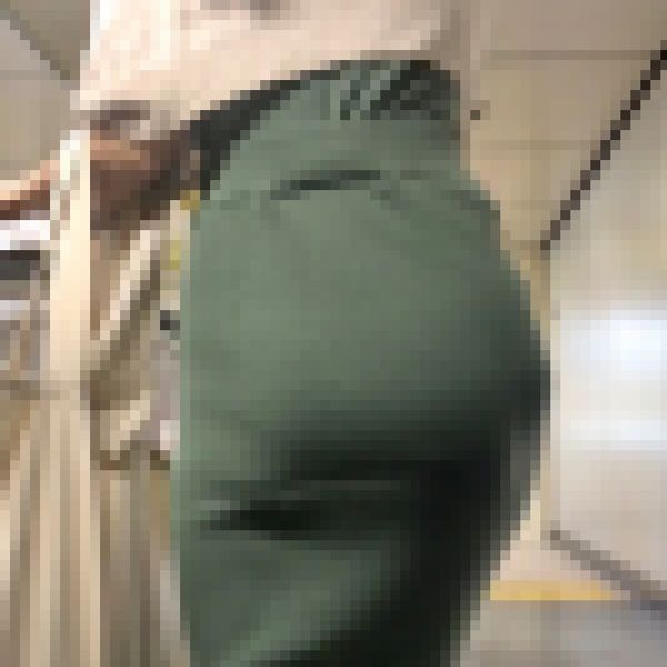 【好評再販SALE】どエロいニットワンピースを着たオシャレ美容師の最高の肉尻！むちむち尻が最高に肉棒の入り口！【150】 サンプル画像