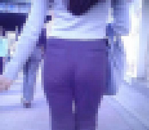 超清楚系の極上美女がピタパン履いてプリプリな美尻パンパンにさせて歩いてるよ　サンプル画像1