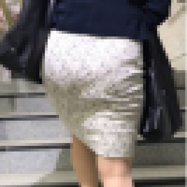 【好評再販SALE】丸の内OLのデカ尻階段上りと急いで仕事場へ闊歩するエロそうなスレンダー女子のプリプリ淫乱OL【163】 サンプル画像